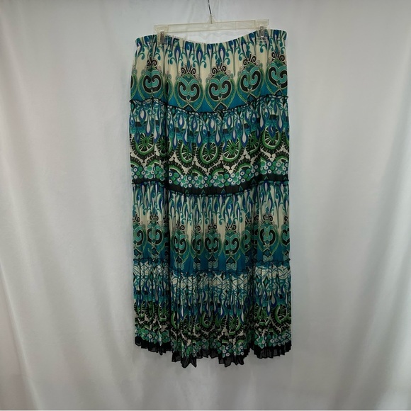NWOT Bohemian Green and Blue Patterned Skirt - Picture 1 of 7